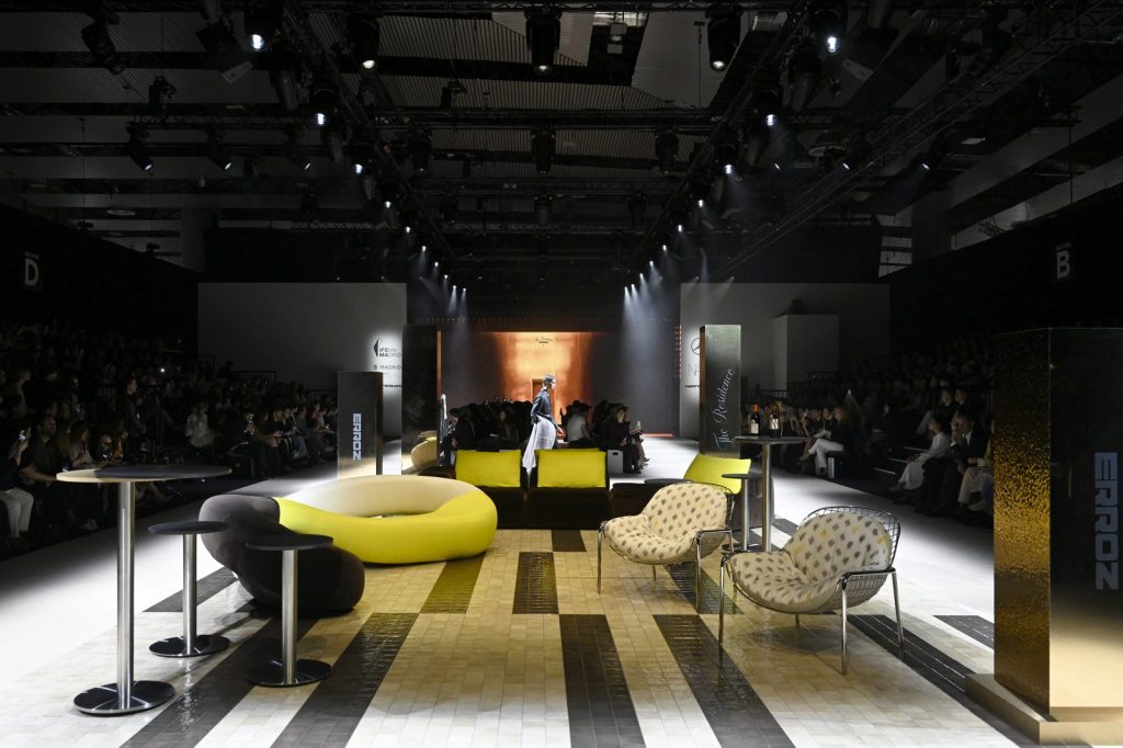 Mercedes benz fashion week madrid abanicos | abanicos madrid en la mbfw madrid con erroz